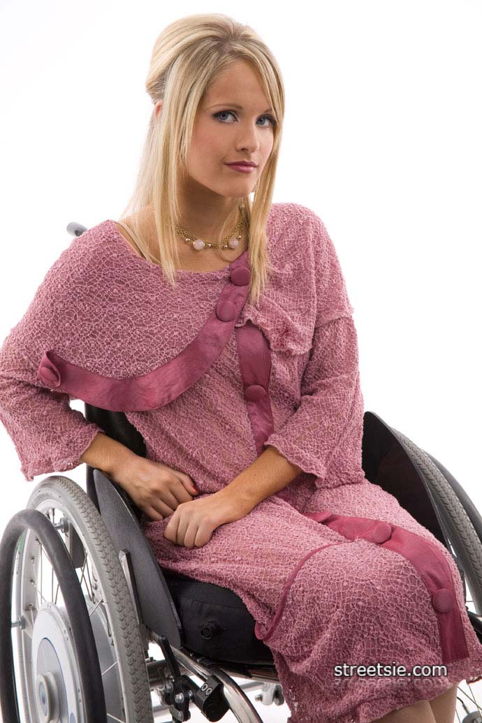 wheelchair-babe-19.jpg